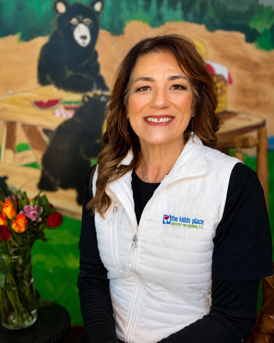 Jeannette, Office Manager