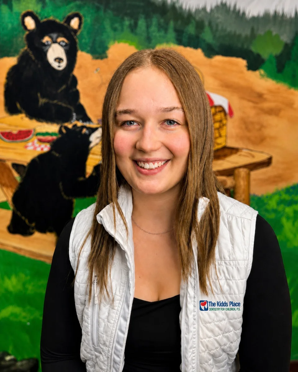 Sammy, Dental Assistant